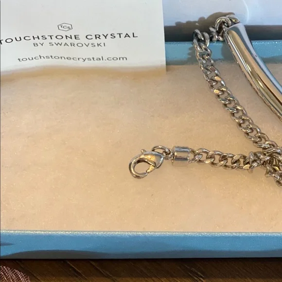 PRICE DROP!!🍃🌹🍃Gorgeous Crystal Necklace - Picture 3 of 9